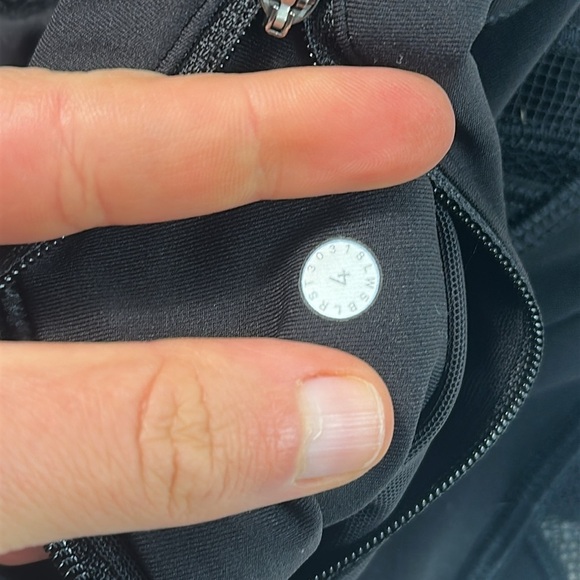 Lululemon Speed Up Tight *Mesh 28" Black - Picture 6 of 7